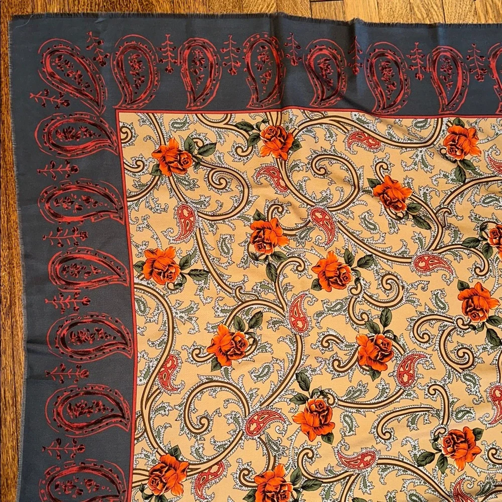 Vtg Filene’s Basement Very, Very Large Gray & Orange‎ Floral Paisley Square Wrap